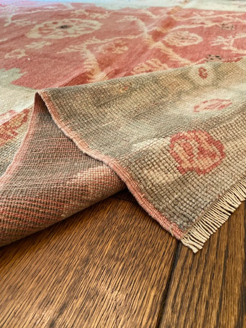 STYLING A VINTAGE RUG