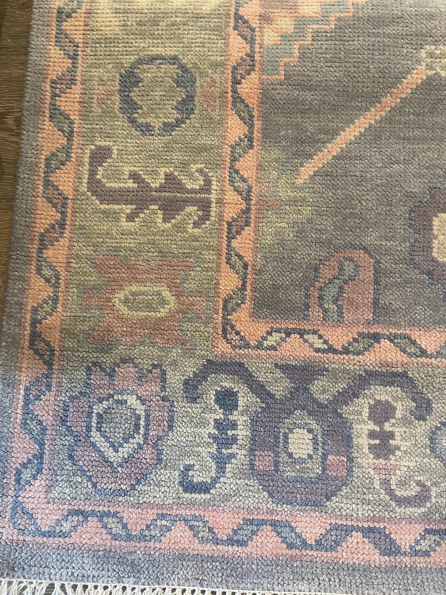 Chic Wool Rug - Modern Wool Carpet