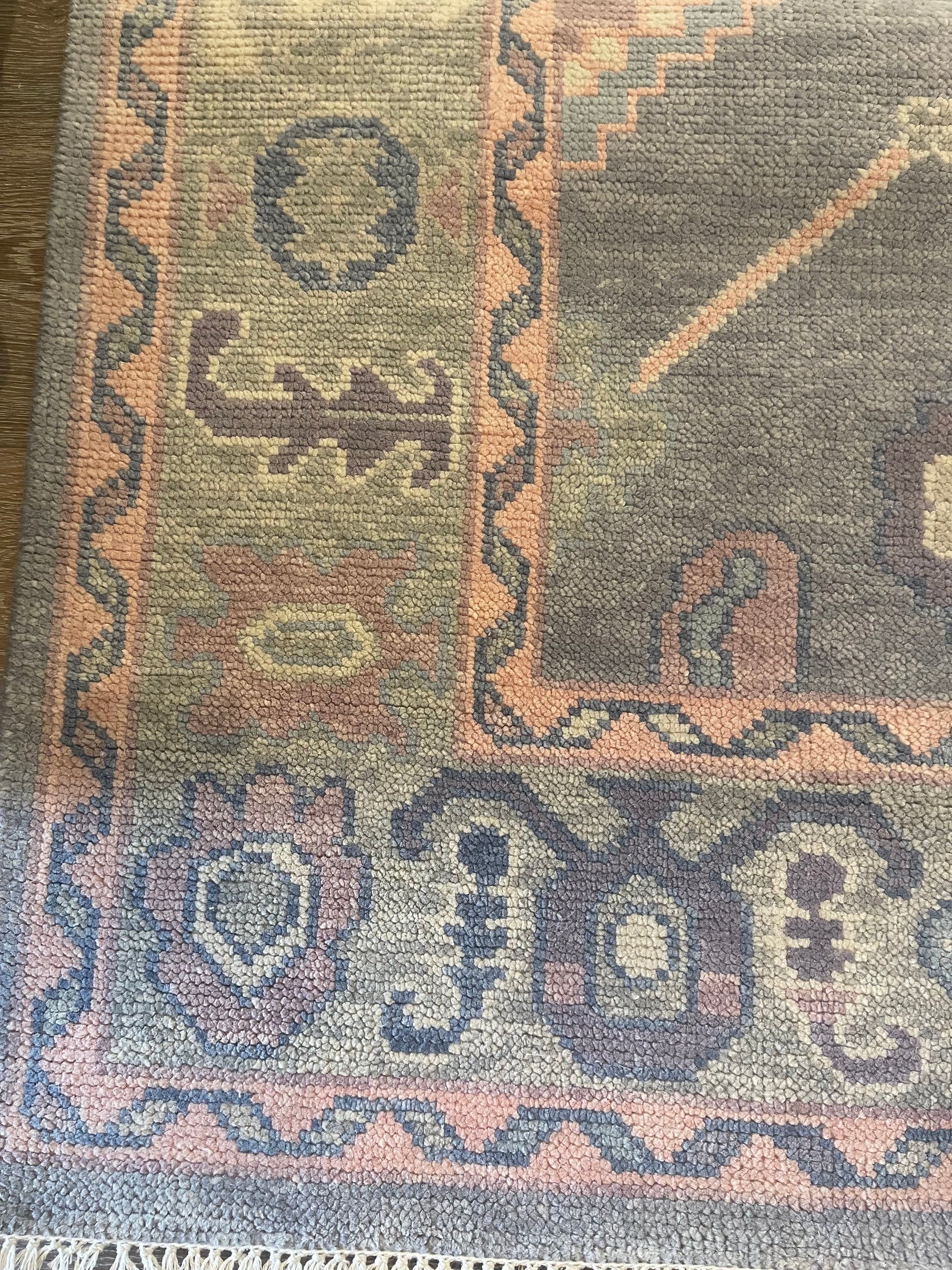 Chic Wool Rug - Modern Wool Carpet