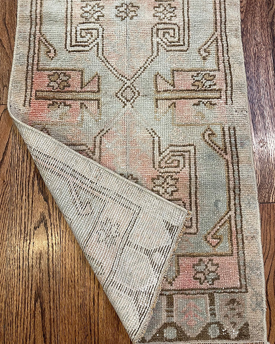 Kayton - Clements Fine Rugs 