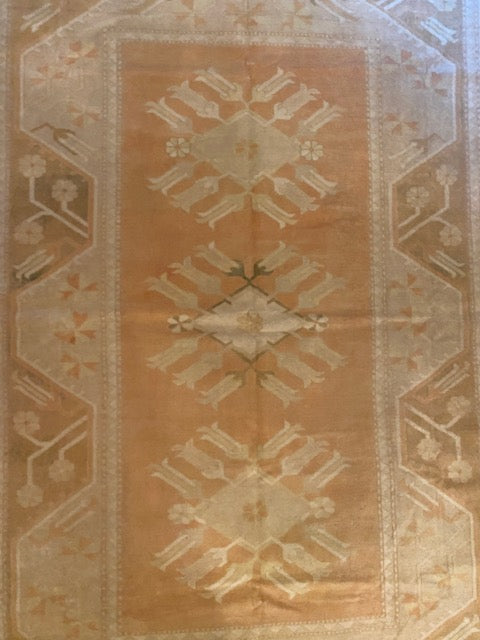 Classic Style Rug