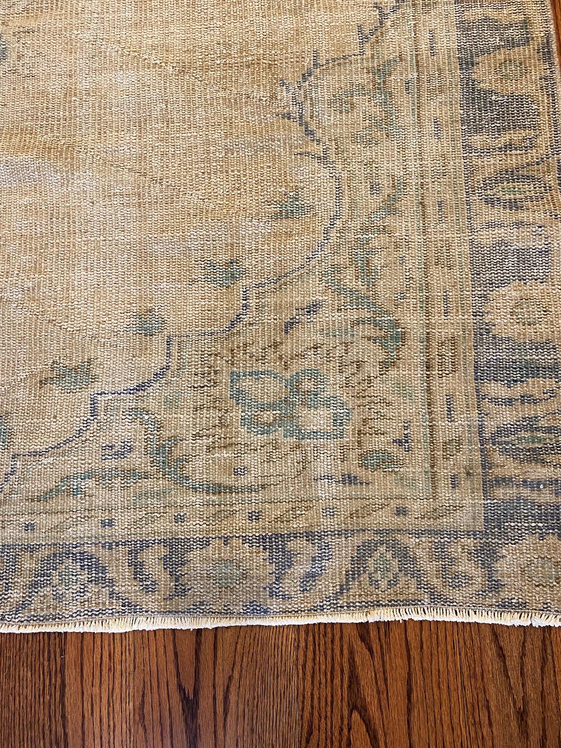 Elegant Wool Rug